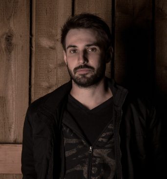 Manuel - Bass Guitar und Background Vocals